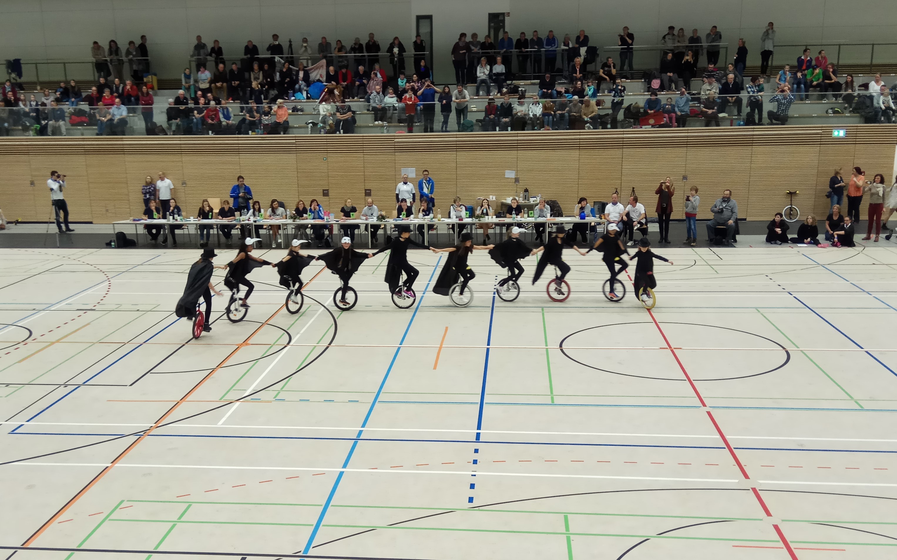 Die Großgruppe bei der Kürmeisterschaft